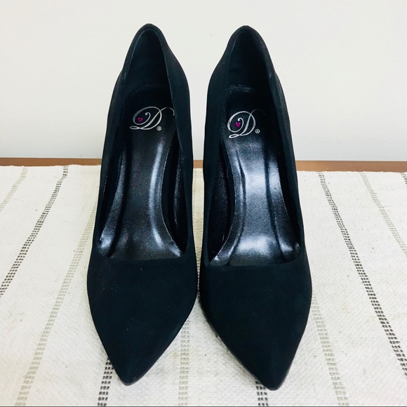 Pointed toe heels - Picture 2 of 6